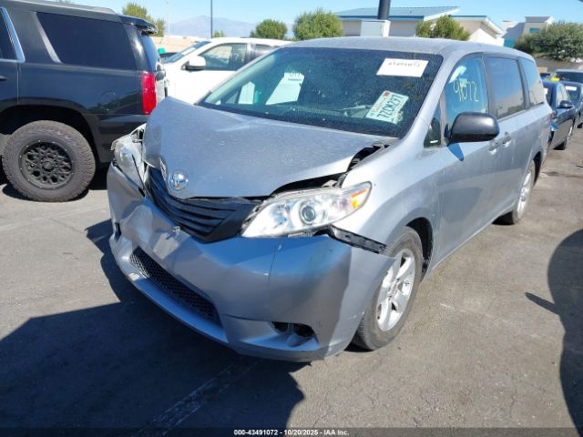2017 TOYOTA SIENNA 5TDZZ3DC6HS841980 Photo 1