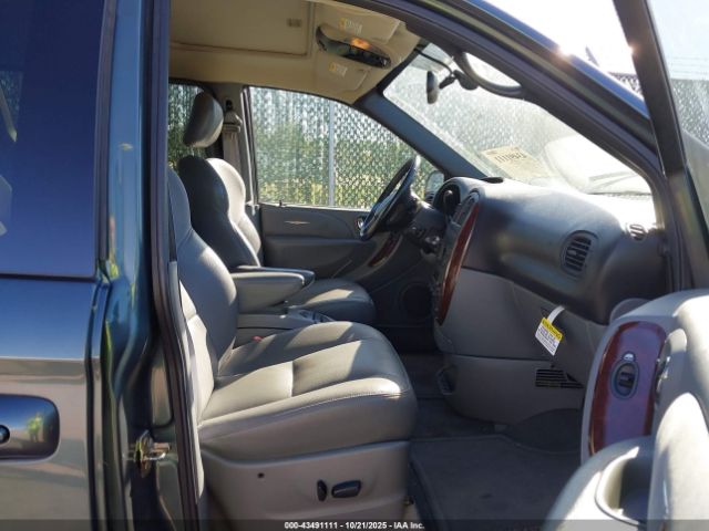 2004 CHRYSLER TOWN & COUNTRY 2C8GP64L04R576148 Photo 4