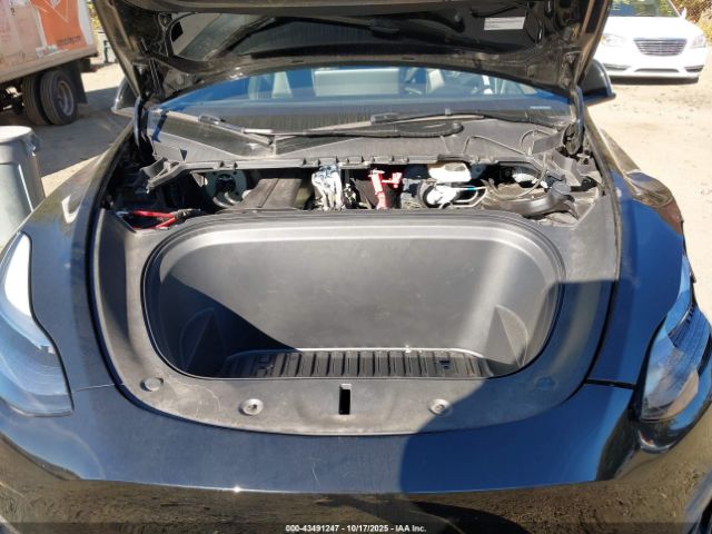 2024 TESLA MODEL Y 7SAYGDEE3RA225442 Photo 9