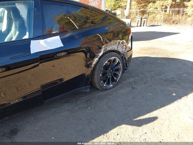 43491247 :رقم المزاد ، 7SAYGDEE3RA225442 vin ، 2024 Tesla Model Y Long Range Dual Motor All-wheel Drive مزاد بيع