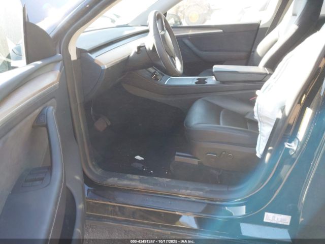 2024 TESLA MODEL Y 7SAYGDEE3RA225442 Photo 4