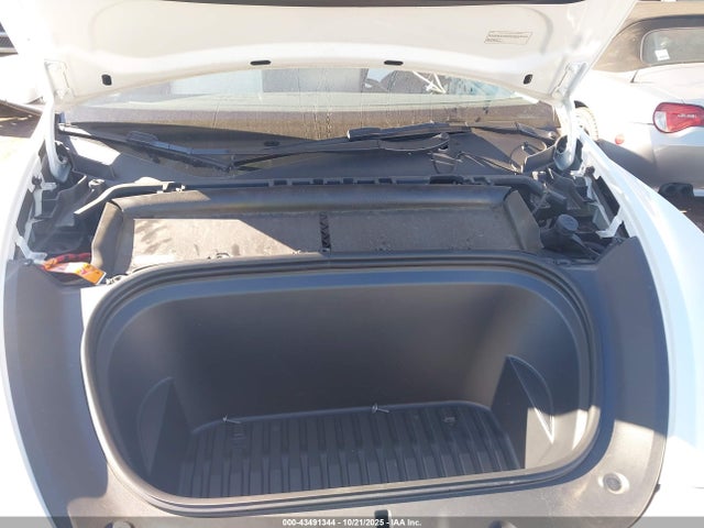 2023 TESLA MODEL Y 7SAYGDEE0PF628763 Photo 9