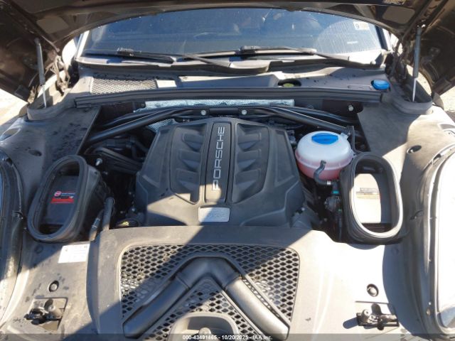 2017 PORSCHE MACAN WP1AB2A50HLB12763 Photo 9