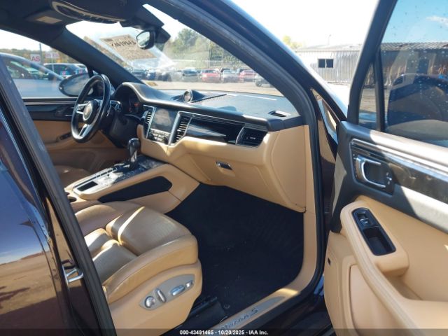 2017 PORSCHE MACAN WP1AB2A50HLB12763 Photo 4
