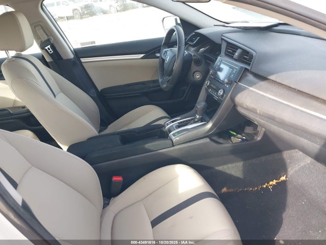 2HGFC2F69KH568918 Honda Civic Lx
