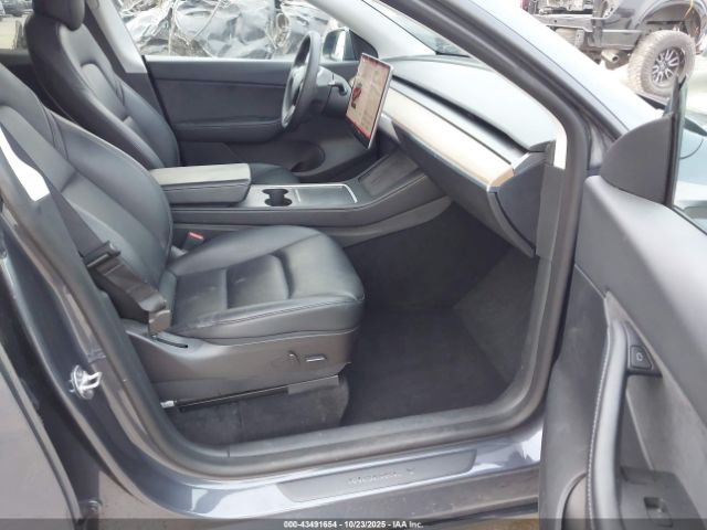 2022 TESLA MODEL Y 7SAYGDEE1NF450326 Photo 4
