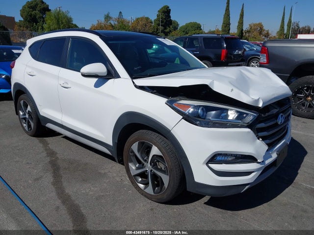 2018 HYUNDAI TUCSON KM8J3CA28JU755304
