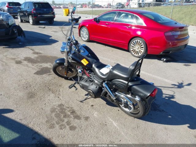 2011 HARLEY-DAVIDSON FXDF 1HD1GY410BC301188 Photo 2