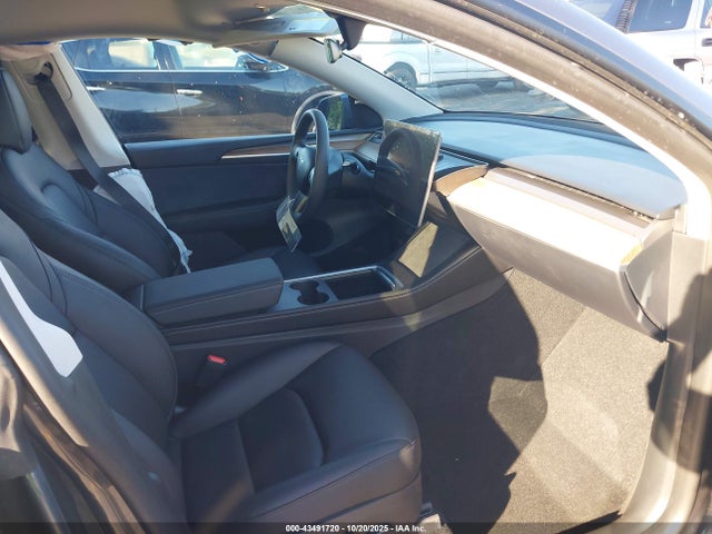 2023 TESLA MODEL Y 7SAYGDEE4PF894867 Photo 4