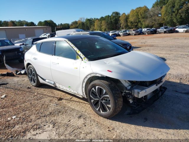 2023 KIA EV6 KNDC44LA6P5125871