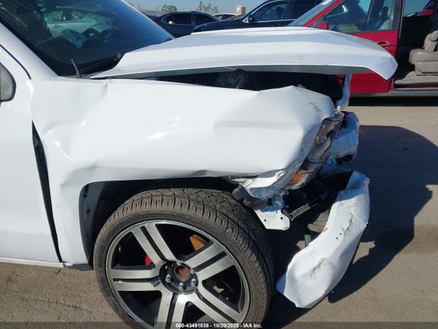 Chevrolet Silverado 1500 Custom 2018 3GCPCPECXJG576631 Image 11