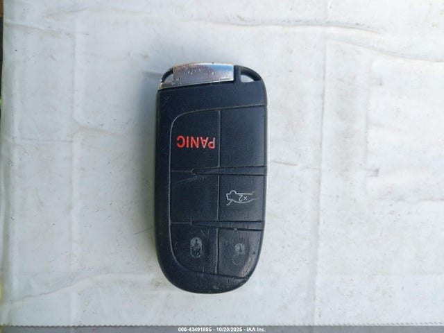 1C3CCCAB1FN633029 Chrysler 200