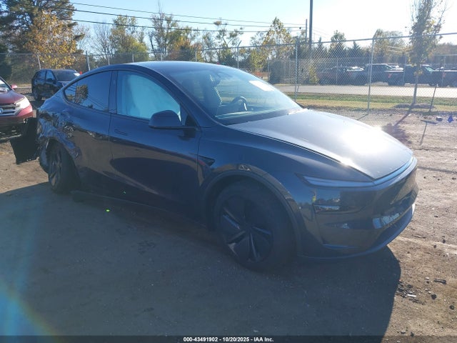 2026 TESLA MODEL Y 7SAYGDEE2TF364441 Photo 0