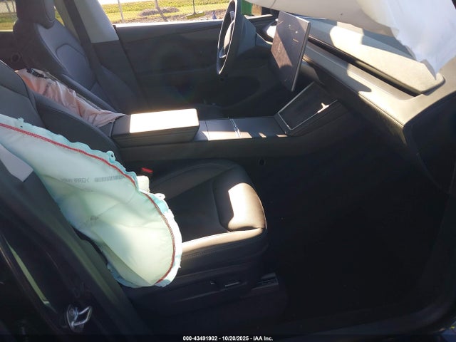 2026 TESLA MODEL Y 7SAYGDEE2TF364441 Photo 4