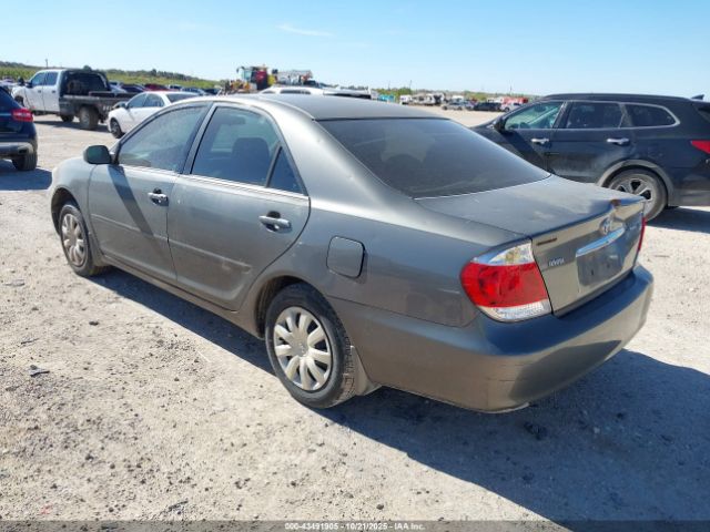 2005 TOYOTA CAMRY 4T1BE32K35U623697 Photo 2