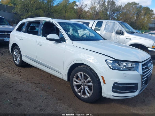 2019 AUDI Q7 WA1LHAF7XKD018026 Photo 0