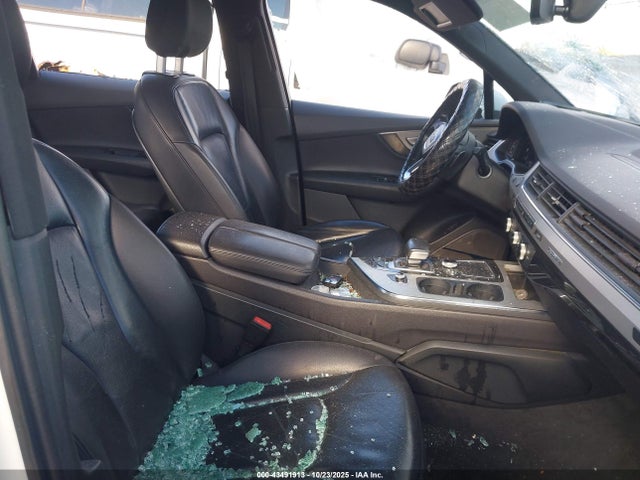 2019 AUDI Q7 WA1LHAF7XKD018026 Photo 4