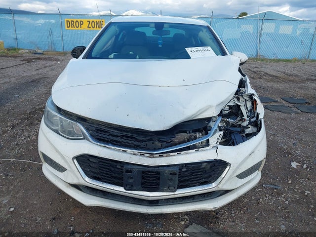 1G1BC5SM1J7110974 Chevrolet Cruze Ls Auto