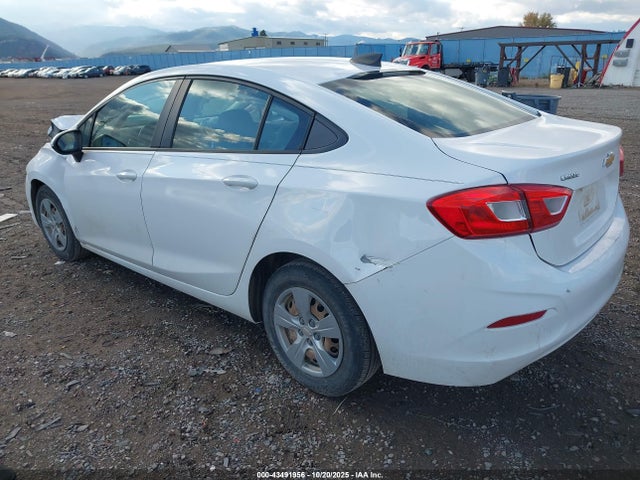 1G1BC5SM1J7110974 Chevrolet Cruze Ls Auto