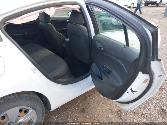 1G1BC5SM1J7110974 Chevrolet Cruze Ls Auto