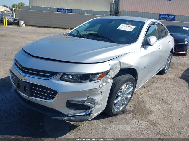 Chevrolet MALIBU LT 2018 1G1ZD5ST5JF109674 Image 2