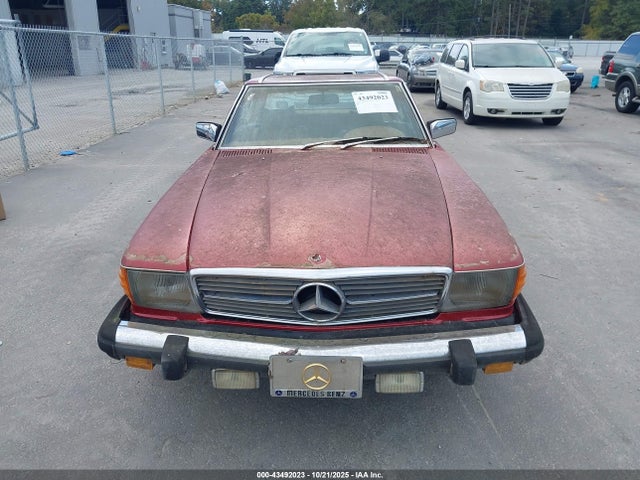 1977 Mercedes C250 მანქანა იყიდება აუქციონზე, vin: 10704412039474, აუქციონის ნომერი: 43492023