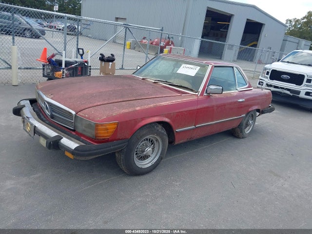 1977 Mercedes C250 მანქანა იყიდება აუქციონზე, vin: 10704412039474, აუქციონის ნომერი: 43492023