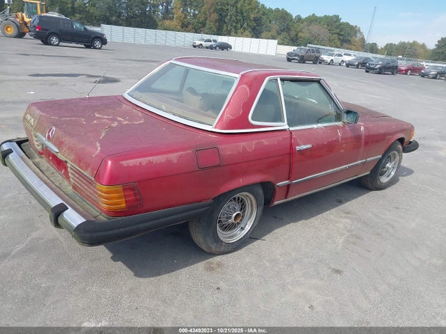1977 Mercedes C250 მანქანა იყიდება აუქციონზე, vin: 10704412039474, აუქციონის ნომერი: 43492023