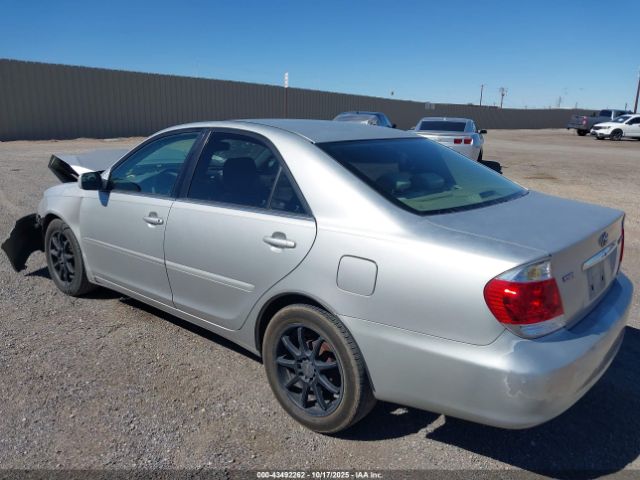 2005 TOYOTA CAMRY 4T1BE32K75U405195 Photo 2