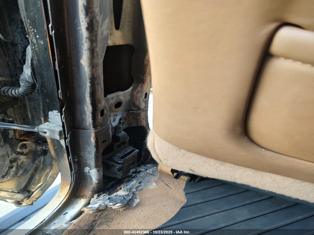 2017 CADILLAC ESCALADE 1GYS4DKJ8HR383861 Photo 10