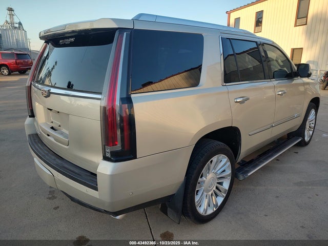 2017 CADILLAC ESCALADE 1GYS4DKJ8HR383861 Photo 3
