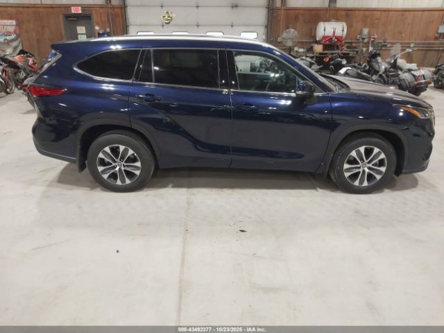 2022 TOYOTA HIGHLANDER 5TDGZRBHXNS185609 Photo 5