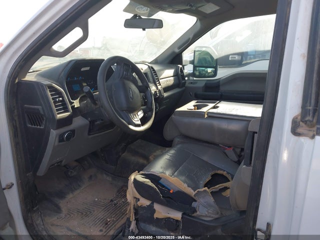 1FD8X3GT3KEC15244 Ford F-350