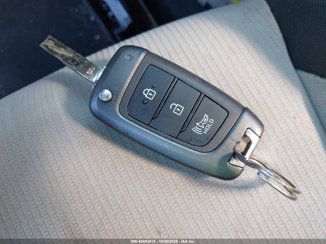 2021 HYUNDAI VENUE KMHRC8A38MU103120 Photo 10