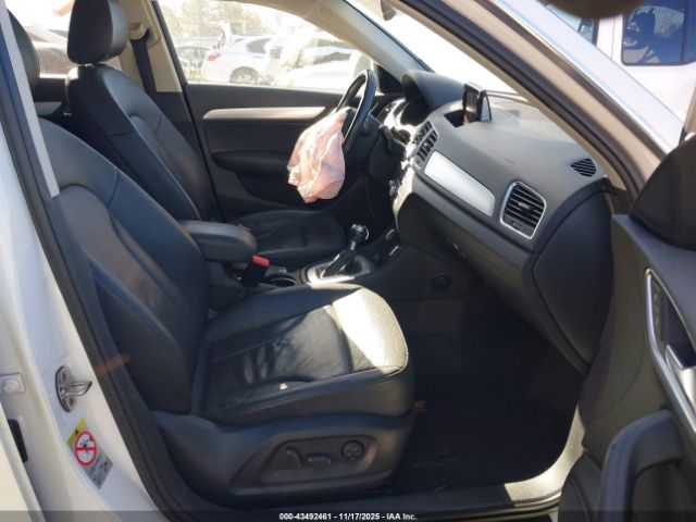 2015 AUDI Q3 WA1BFCFS1FR011170 Photo 4