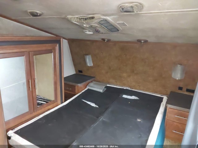 Продаж на аукціоні авто 2012 Forest River Slr Thunderbolt 40x12 5th Whl Toy Hauler Travel Trailer, vin: 4X4FXLS35C5155448, номер лоту: 43492489