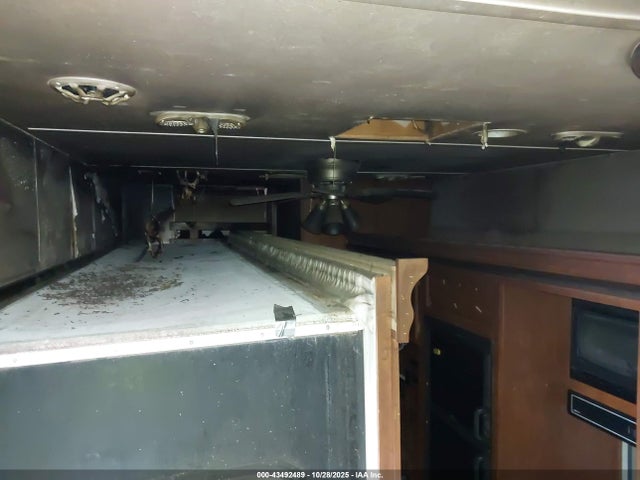 Продаж на аукціоні авто 2012 Forest River Slr Thunderbolt 40x12 5th Whl Toy Hauler Travel Trailer, vin: 4X4FXLS35C5155448, номер лоту: 43492489
