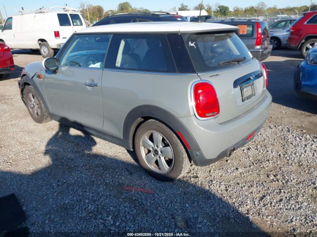 2018 MINI HARDTOP WMWXP5C58J2G61862 Photo 2