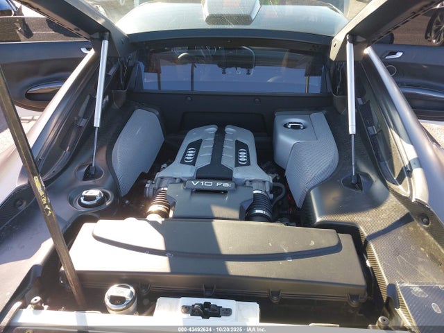 2009 AUDI R8 WUAAU34299N002029 Photo 9