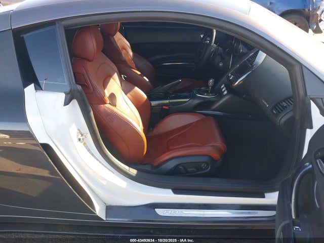 2009 AUDI R8 WUAAU34299N002029 Photo 4