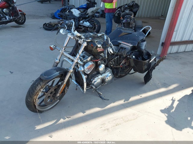 2014 HARLEY-DAVIDSON XL1200 1HD1LL323EC451678 Photo 1