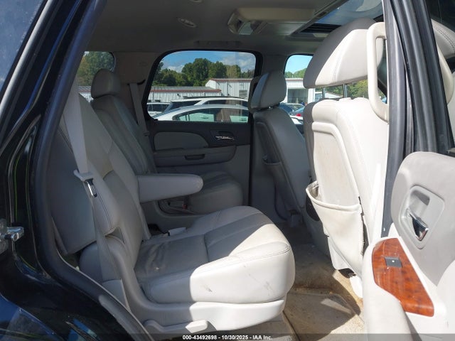 Продаж на аукціоні авто 2008 Chevrolet Tahoe Ltz, vin: 1GNFK13088J151767, номер лоту: 43492698