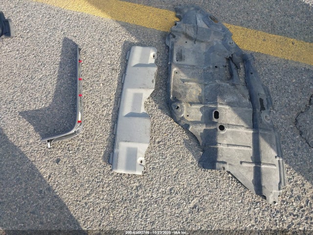 43492746 :رقم المزاد ، 5TDJRKEC7NS135845 vin ، 2022 Toyota Sienna Xle مزاد بيع