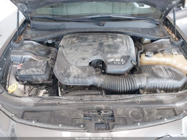 2019 CHRYSLER 300 2C3CCABG1KH583069 Photo 9