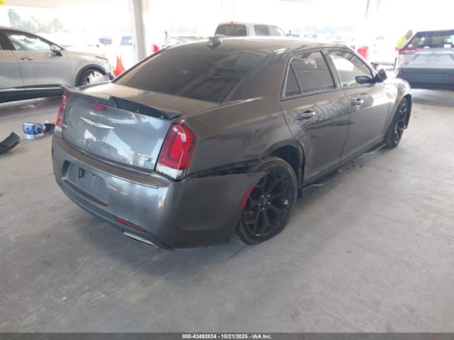 2019 CHRYSLER 300 2C3CCABG1KH583069 Photo 3