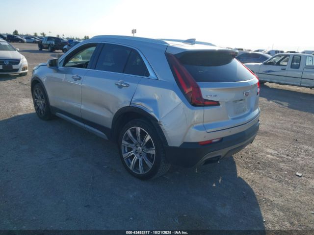 2019 CADILLAC XT4 1GYFZCR49KF100812 Photo 2