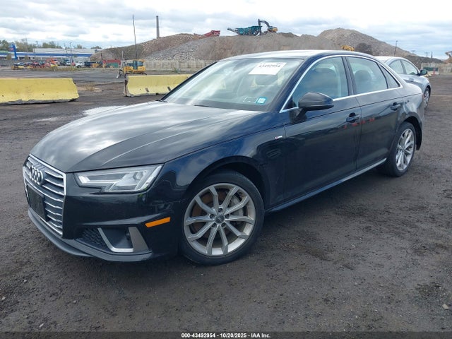 2019 AUDI A4 WAUENAF4XKN015311 Photo 1
