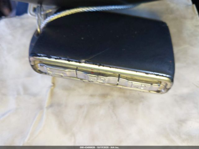 2018 VOLVO XC60 YV4A22RL1J1076889 Photo 10