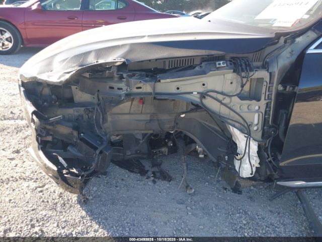 2018 VOLVO XC60 YV4A22RL1J1076889 Photo 5