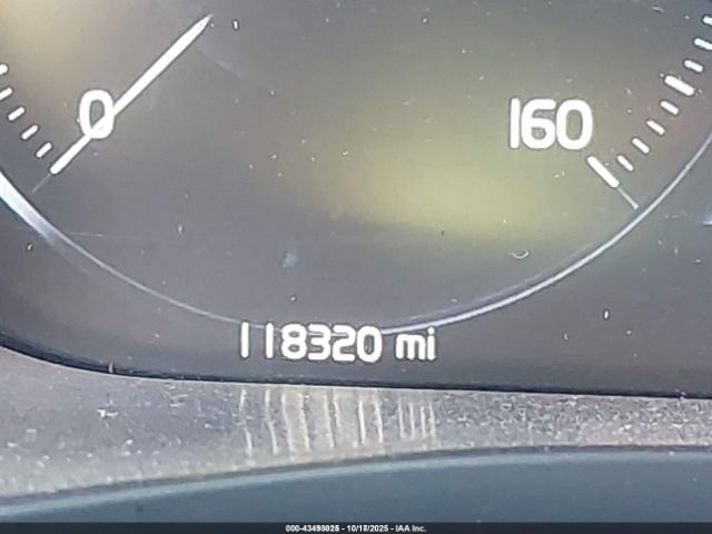 2018 VOLVO XC60 YV4A22RL1J1076889 Photo 6